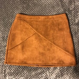 Stellino Suede Camel Mini Skirt (Sz M)